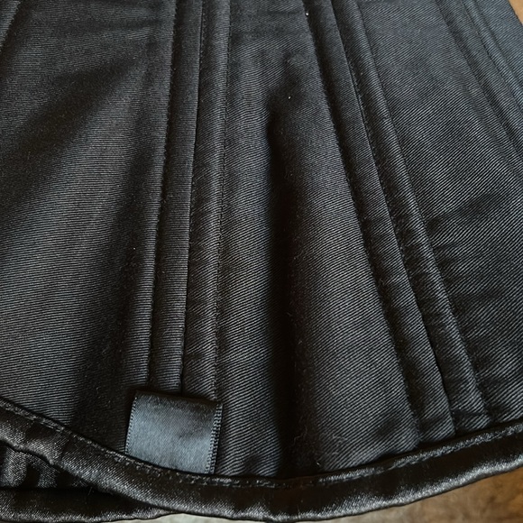 Camellias Corset - Picture 7 of 9